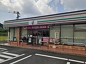 【コンビニエンスストア】セブン-イレブン 嬉野岩屋店まで650ｍ