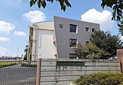 【小学校】新荘小学校まで450ｍ