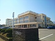 【小学校】燕市立吉田小学校まで600ｍ