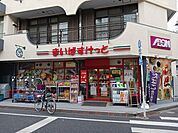 【スーパー】まいばすけっと早稲田鶴巻町店まで247ｍ