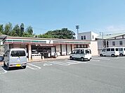 【コンビニエンスストア】セブンイレブン熊本下硯川店まで550ｍ