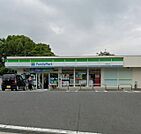 【コンビニエンスストア】ファミリーマート可部虹山店まで600ｍ