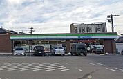 【コンビニエンスストア】ファミリーマート知立新林町店まで500ｍ