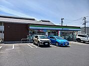 【コンビニエンスストア】ファミリーマート篭田1丁目店まで350ｍ