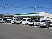 【コンビニエンスストア】ファミリーマート北勢町麻生田店まで500ｍ