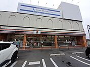 【コンビニエンスストア】セブンイレブン伊勢崎今泉町1丁まで200ｍ