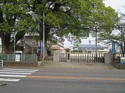 【小学校】明治小学校まで70ｍ