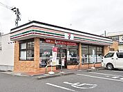 【コンビニエンスストア】セブン-イレブン 新本宮店まで850ｍ