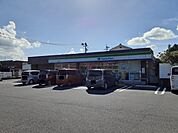 【コンビニエンスストア】ファミリーマート隼人真孝店まで600ｍ