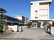 【小学校】旭丘小学校まで600ｍ