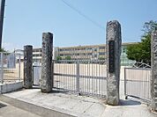 【小学校】大松小学校まで2000ｍ