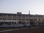 【小学校】論田小学校まで710ｍ