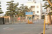 海上自衛隊　小松島航空基地まで2300ｍ