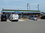 【コンビニエンスストア】ファミリーマート西条玉津店様まで550ｍ
