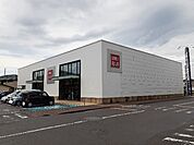 ユニクロフォレオ新居浜店様まで850ｍ