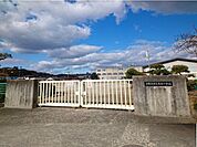 【小学校】乙島東小学校まで1400ｍ