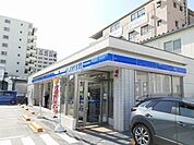 【コンビニエンスストア】ローソンおもろまち駅前店まで70ｍ