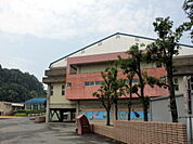 【小学校】金津小学校まで700ｍ