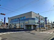 【銀行】七十七銀行　小牛田店まで1300ｍ
