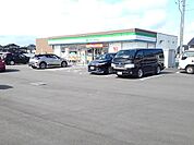 【コンビニエンスストア】ファミリーマートまで520ｍ