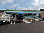 【コンビニエンスストア】ファミリーマート 神辺町道上店まで400ｍ