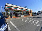 【コンビニエンスストア】セブンイレブン由良店まで490ｍ