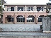 【中学校】灯明寺中学校まで450ｍ