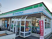 【コンビニエンスストア】ファミリーマート富山八尾町店まで500ｍ