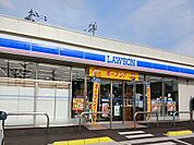【コンビニエンスストア】ローソン富山堀店まで550ｍ