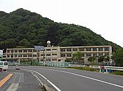 【小学校】尾道市立御調中央小学校まで1600ｍ