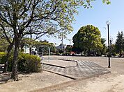 【公園】下中居児童公園まで160ｍ