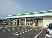 【コンビニエンスストア】ファミリーマート丸亀今津店まで900ｍ