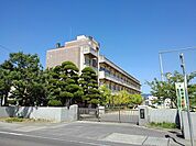 【小学校】丸亀市立城辰小学校まで1300ｍ