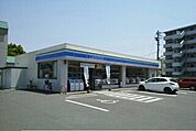 【コンビニエンスストア】ローソン高松香西本町店さんまで350ｍ