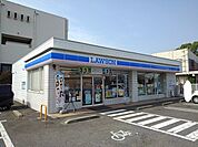 【コンビニエンスストア】ローソン丸亀原田町店まで650ｍ
