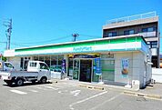 【コンビニエンスストア】ファミリーマート桑名増田店まで550ｍ