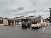 【コンビニエンスストア】セブンイレブン長太旭町5丁目店まで650ｍ