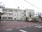 【小学校】甲南第一小学校まで1010ｍ