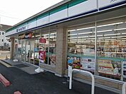 【コンビニエンスストア】ファミリーマート大津石山寺南店まで6ｍ