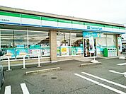 【コンビニエンスストア】ファミリーマート  黒田店まで1000ｍ
