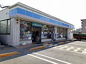 【コンビニエンスストア】ローソン王塚台5丁目店まで650ｍ