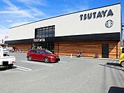 【レンタルビデオ】ＴＳＵＴＡＹＡ伊勢丘店まで3100ｍ