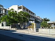 【小学校】天久小学校まで550ｍ