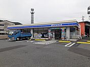 【コンビニエンスストア】ローソン日田若宮店まで190ｍ