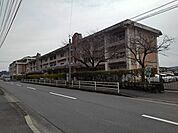 【小学校】光岡小学校まで880ｍ