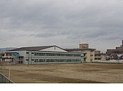 【中学校】福島市立岳陽中学校まで750ｍ