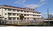 【小学校】御山小学校まで750ｍ