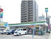 【コンビニエンスストア】ファミリーマート椎迫店まで350ｍ