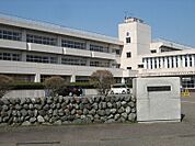 【小学校】村松小学校まで950ｍ