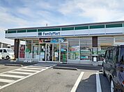 【コンビニエンスストア】ファミリーマート宇都宮羽牛田店まで1000ｍ
